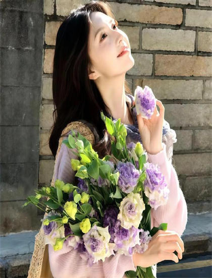 摄影技巧：爱如星辰良辰多相宜的审美特点与艺术成就——拍摄手法的专业解读